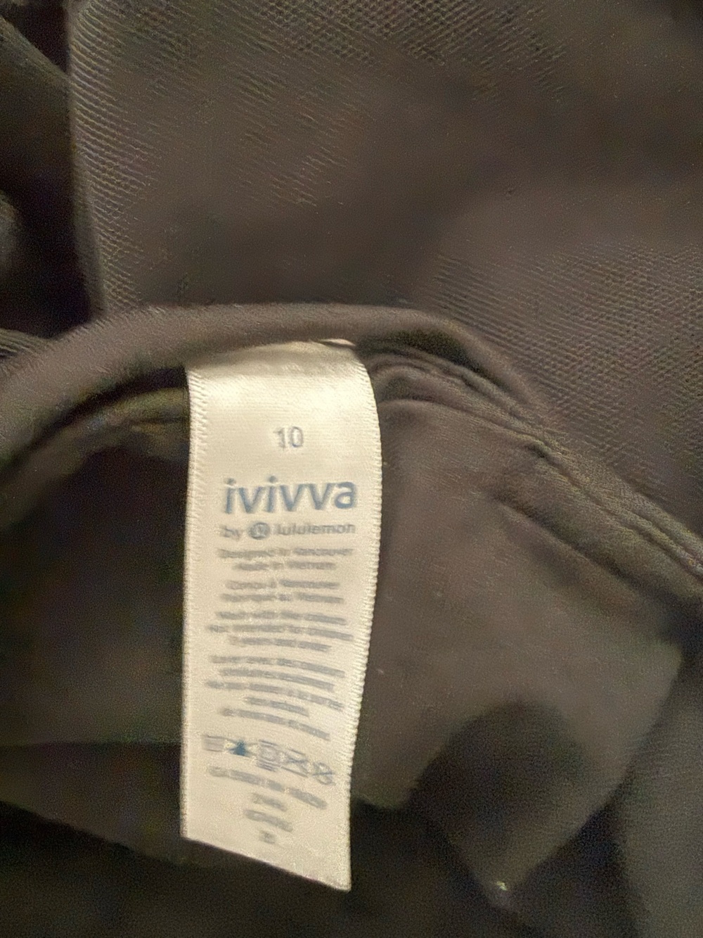 Iviva- Lululemon Tennis Skirt with Built-In Shorts. Like New. Size 10 - Picture 6 of 6